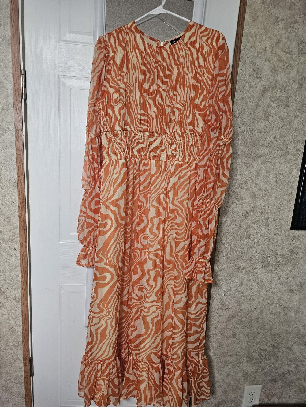 Women's Orange Patterned Long Sleeve Midi Dress